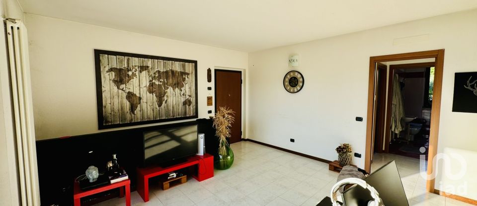 Three-room apartment of 105 m² in Triuggio (20844)