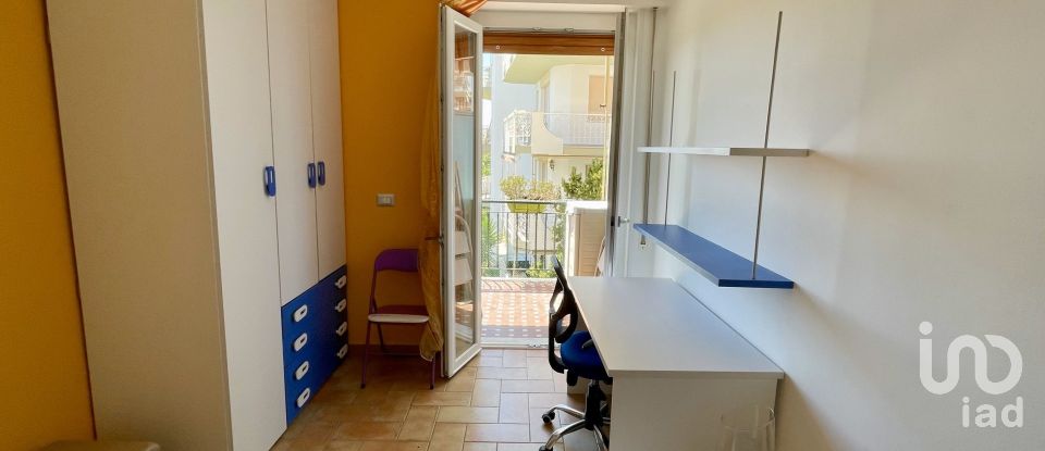 Three-room apartment of 64 m² in Santo Stefano al Mare (18010)