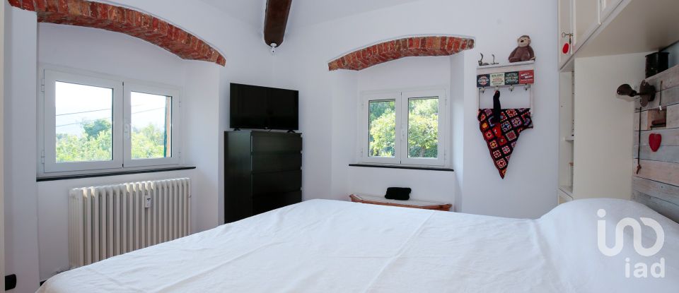 Barn conversion 5 rooms of 95 m² in Genova (16138)