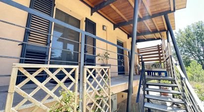 Casa 15 locali di 250 m² in Fabriano (60044)