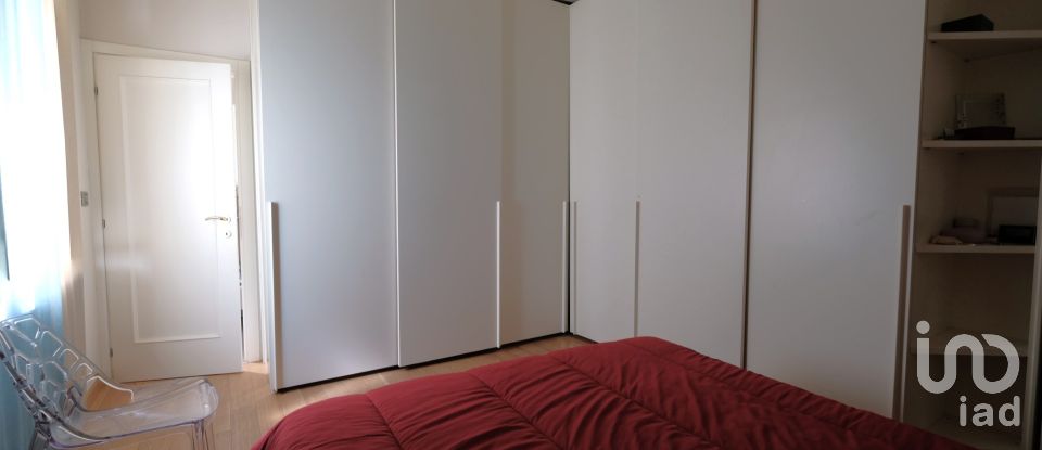 Hotel 7 rooms of 111 m² in Jesi (60035)