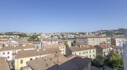 Apartment 5 rooms of 81 m² in Ancona (60126)