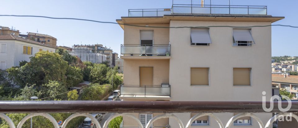 Apartment 5 rooms of 81 m² in Ancona (60126)