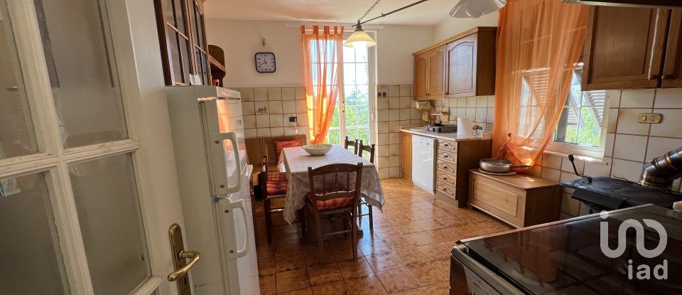 Casa indipendente 14 locali di 267 m² in Lumarzo (16024)