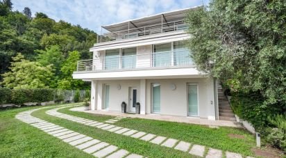 Villa 8 locali di 371 m² in Salò (25087)