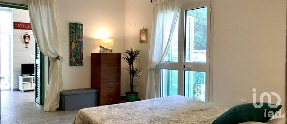 Two-room apartment of 61 m² in Assisi (06081)