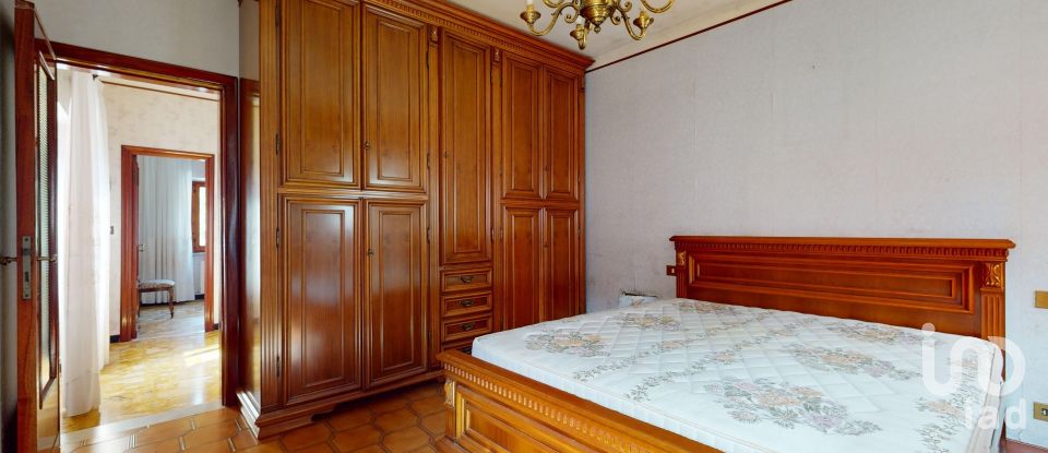 Villa 8 locali di 145 m² in Genova (16155)