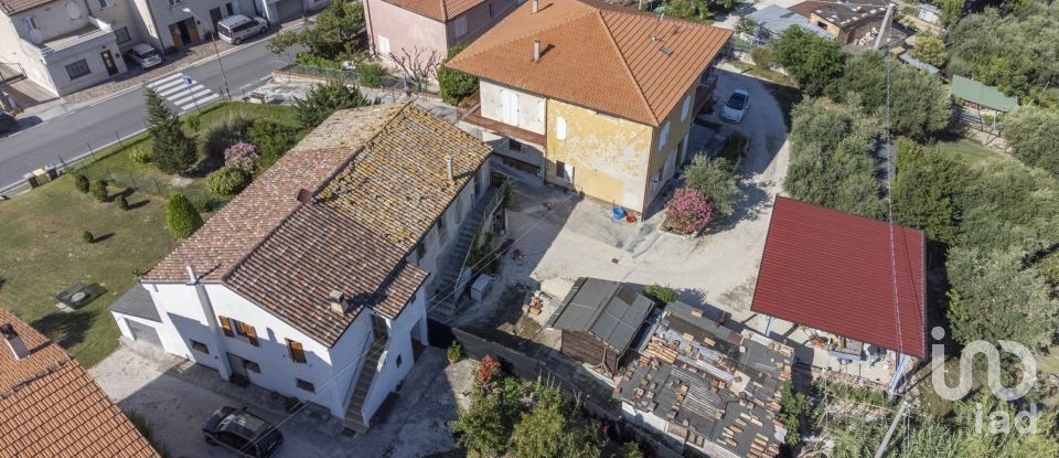 Rustico 0 locali di 130 m² in Cingoli (62011)