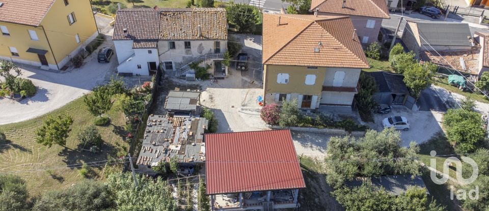 Rustico 0 locali di 130 m² in Cingoli (62011)