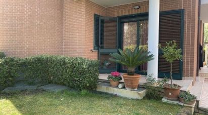 Casa indipendente 9 locali di 185 m² in Giulianova (64021)