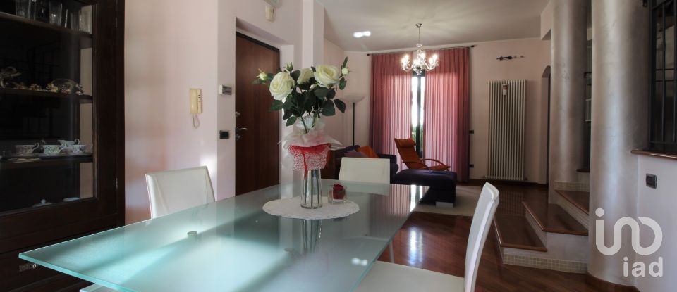 Casa indipendente 9 locali di 185 m² in Giulianova (64021)