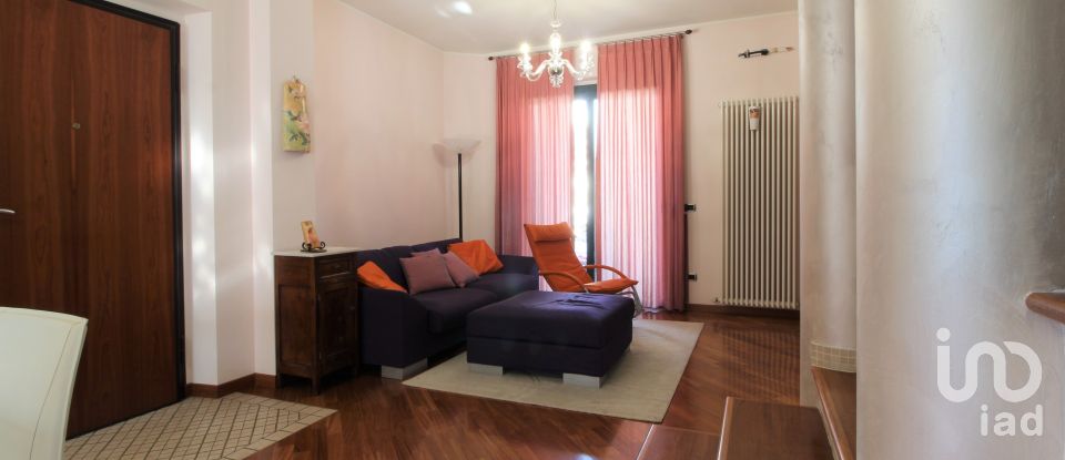 Casa indipendente 9 locali di 185 m² in Giulianova (64021)