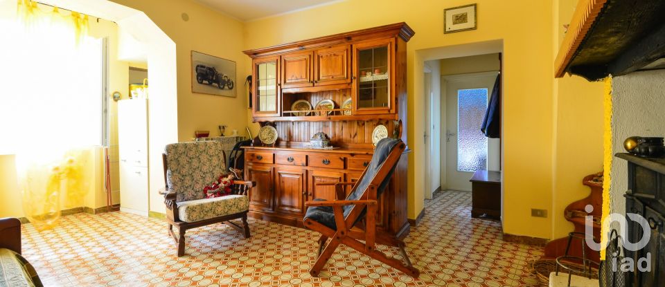 Lodge 8 rooms of 200 m² in Millesimo (17017)