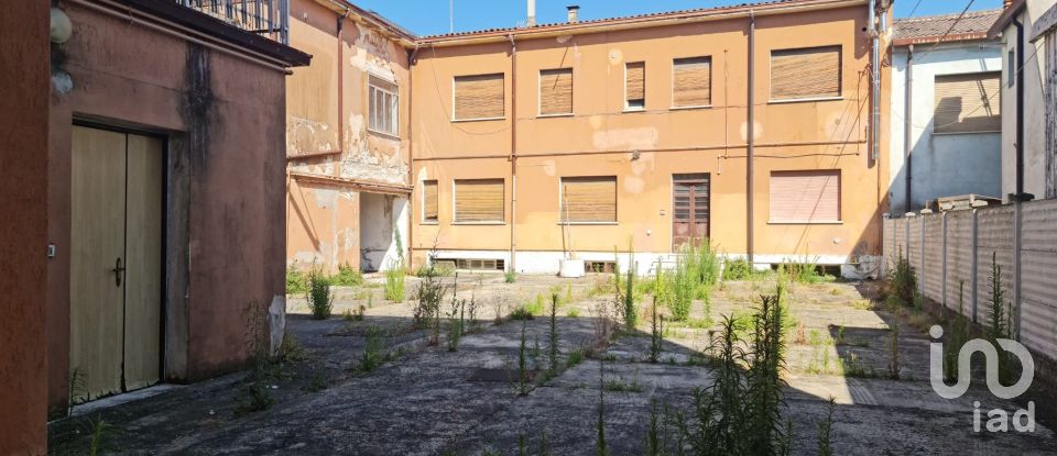 Block of flats in Bovolone (37051) of 550 m²