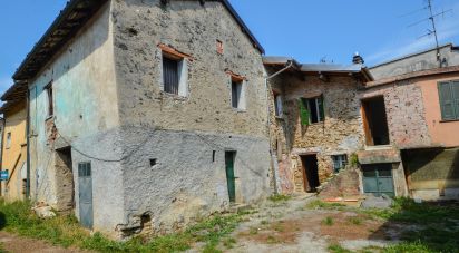 Casa indipendente / Villa 5 locali di 120 m² in Cairo Montenotte (17014)