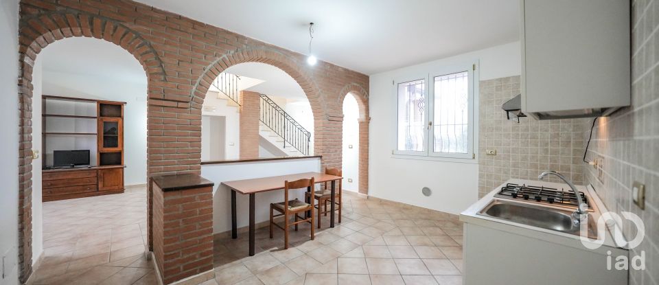 Casa 6 locali di 269 m² in Migliarino (44027)