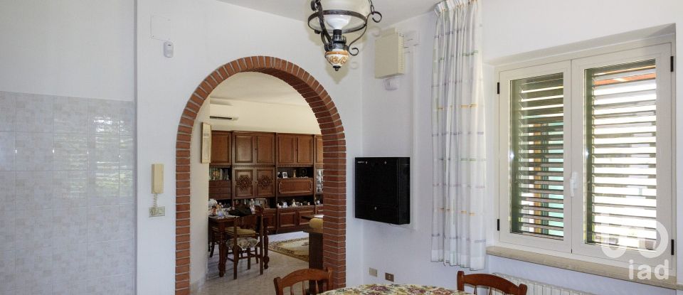 Casa indipendente 8 locali di 127 m² in Mosciano Sant'Angelo (64023)