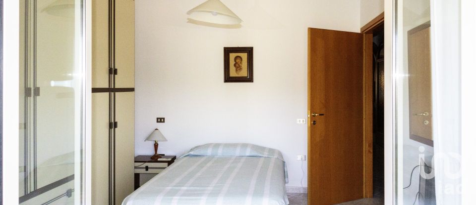 Casa indipendente 8 locali di 127 m² in Mosciano Sant'Angelo (64023)