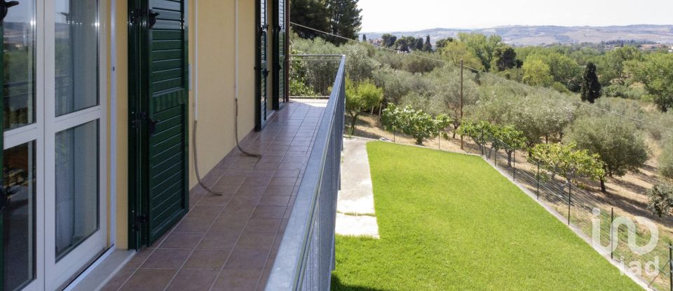 Town house 8 rooms of 127 m² in Mosciano Sant'Angelo (64023)