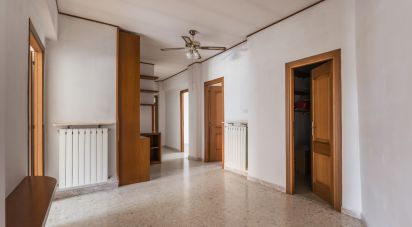 Three-room apartment of 117 m² in Roma (00171)