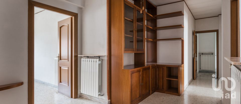 Three-room apartment of 117 m² in Roma (00171)