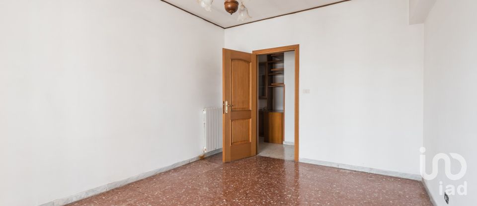 Three-room apartment of 117 m² in Roma (00171)