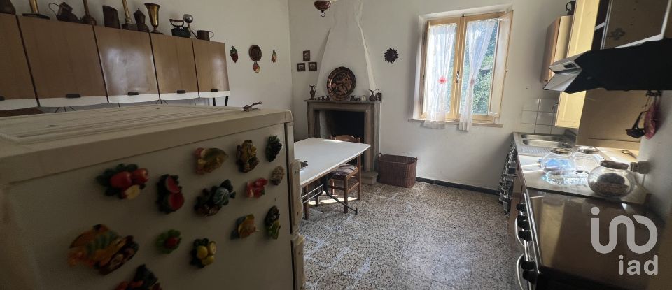 Casa 11 locali di 180 m² in Montegiorgio (63833)