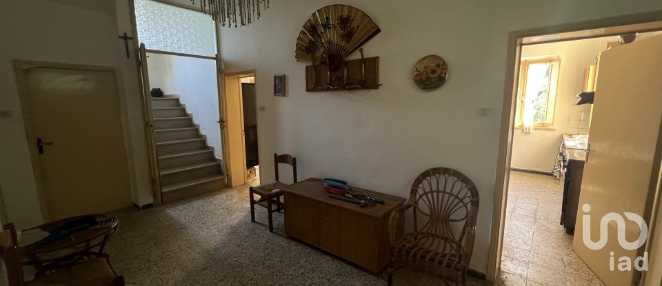 Casa 11 locali di 180 m² in Montegiorgio (63833)