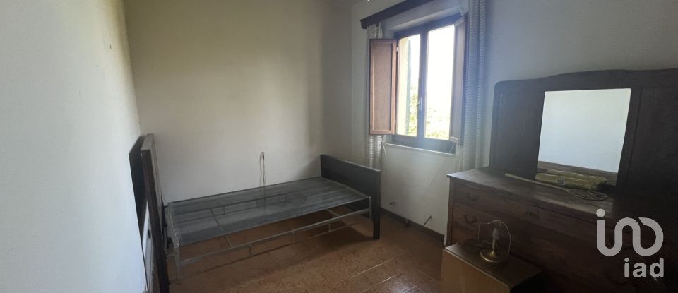 Casa 11 locali di 180 m² in Montegiorgio (63833)