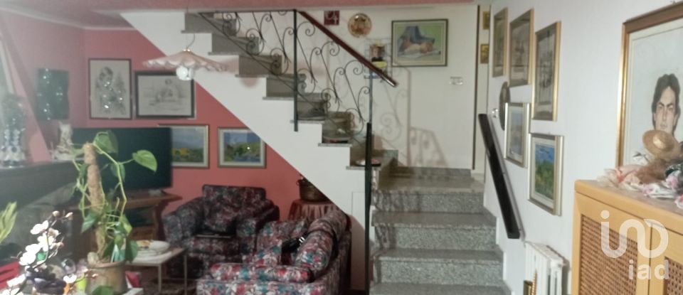 Casa di paese 4 locali di 100 m² in Scontrone (67030)