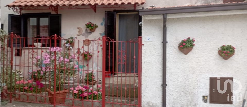 Casa di paese 4 locali di 100 m² in Scontrone (67030)