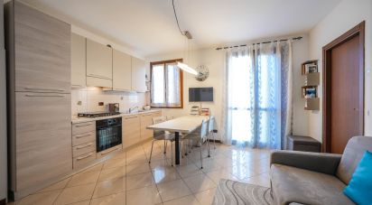 Two-room apartment of 52 m² in Bologna (40132)