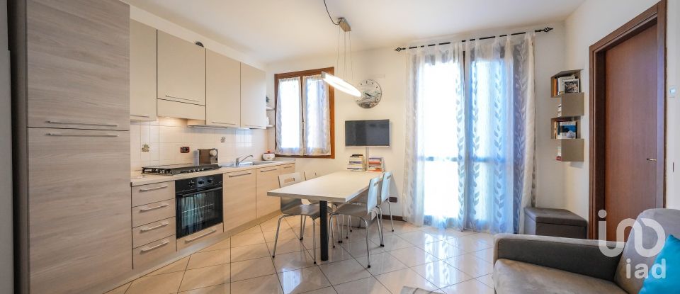 Two-room apartment of 52 m² in Bologna (40132)