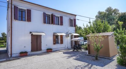 Town house 6 rooms of 216 m² in Ostellato (44020)