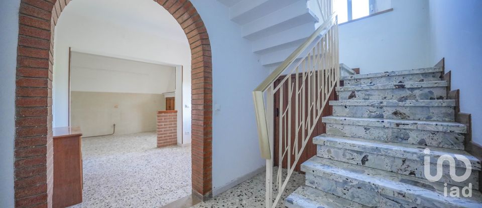 Town house 6 rooms of 216 m² in Ostellato (44020)