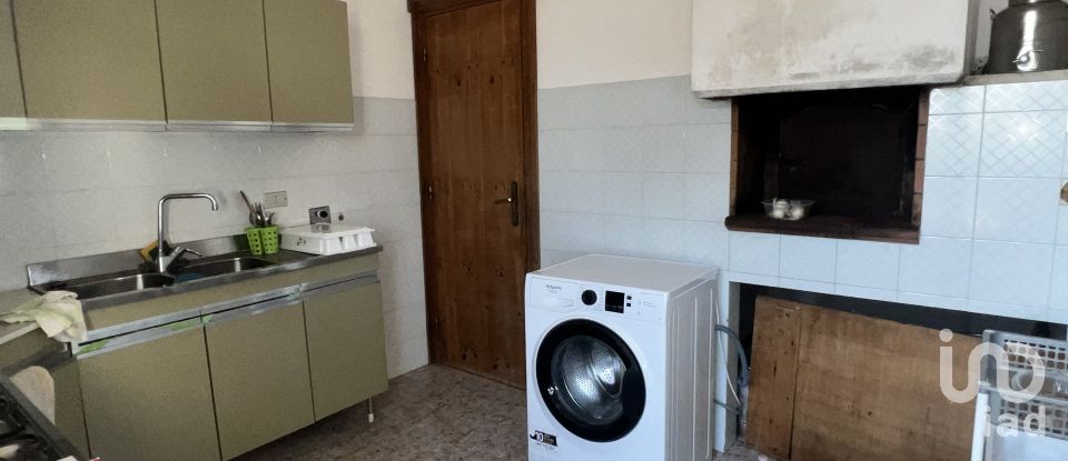 Casa indipendente 12 locali di 280 m² in Cisternino (72014)