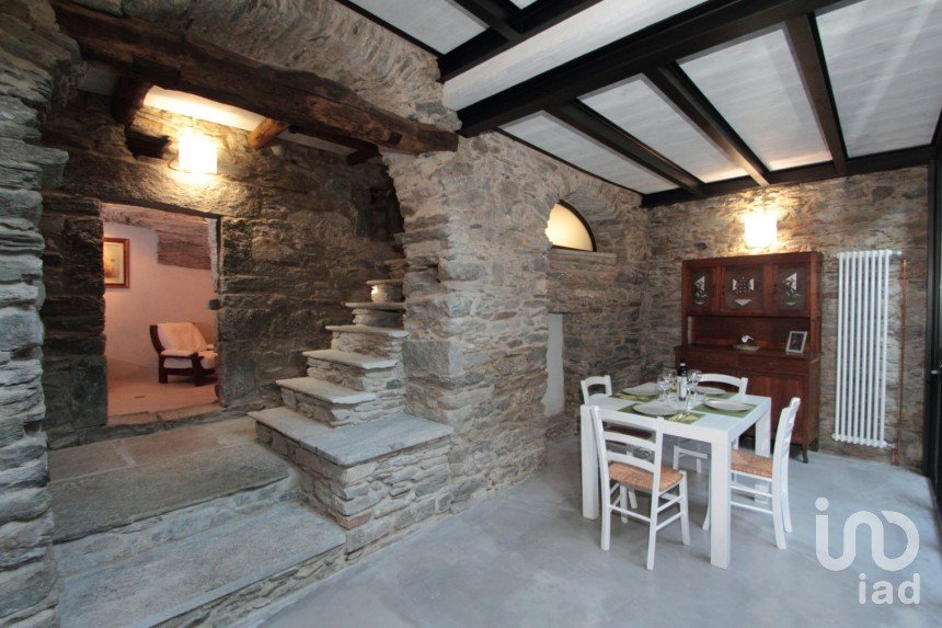 Town house 5 rooms of 149 m² in Oggebbio (28824)