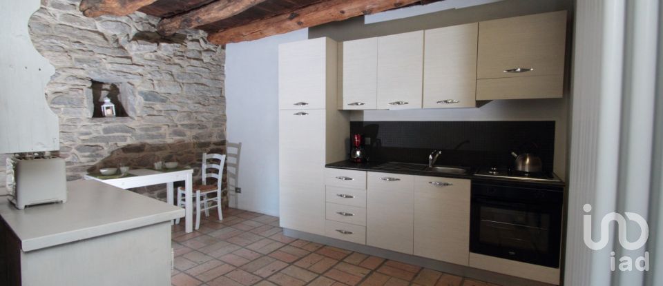 Town house 5 rooms of 149 m² in Oggebbio (28824)