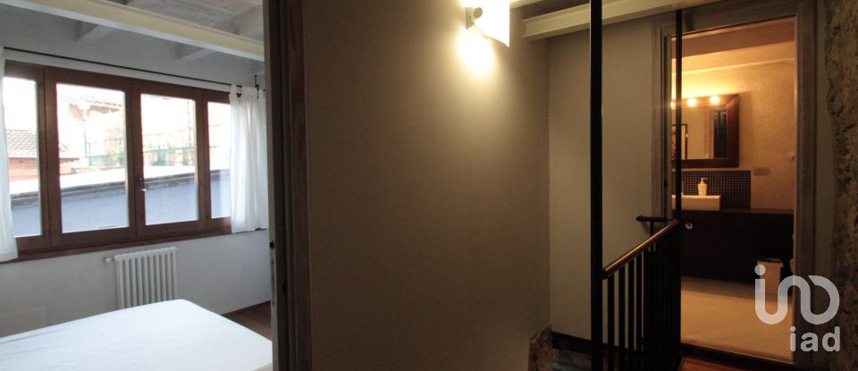 Casa indipendente 5 locali di 149 m² in Oggebbio (28824)