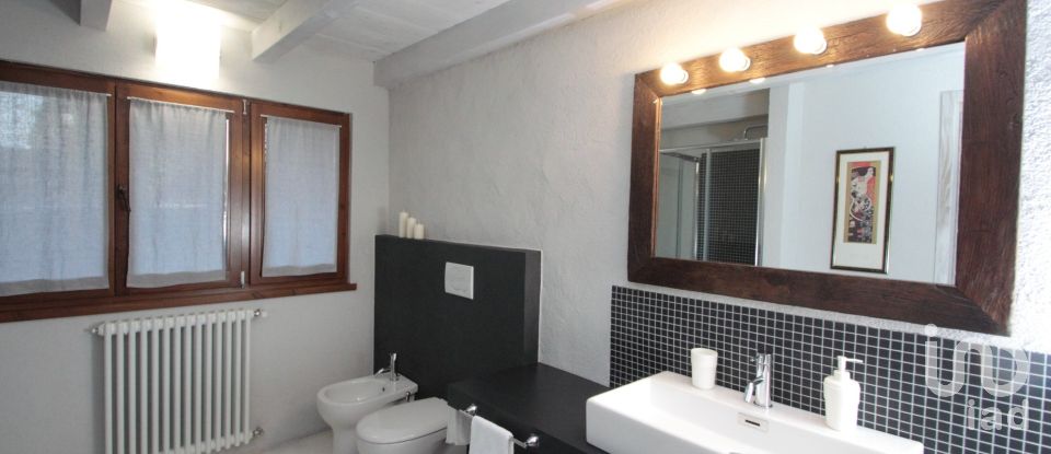 Casa indipendente 5 locali di 149 m² in Oggebbio (28824)