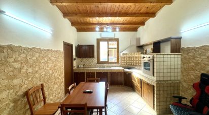 Casa 12 locali di 226 m² in Avola (96012)