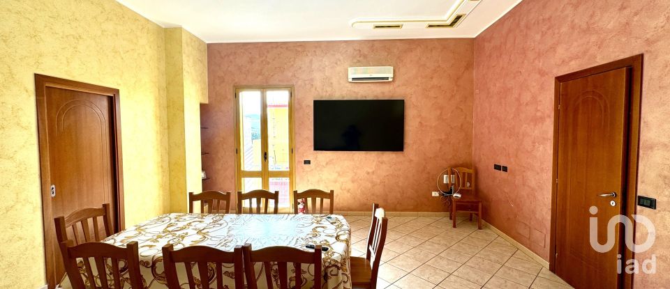 Casa 12 locali di 226 m² in Avola (96012)