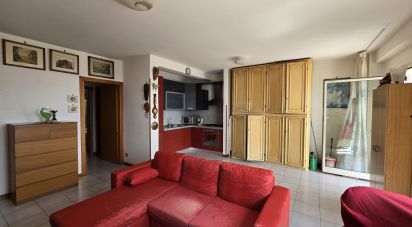 Apartment 0 rooms of 60 m² in Genova (16157)