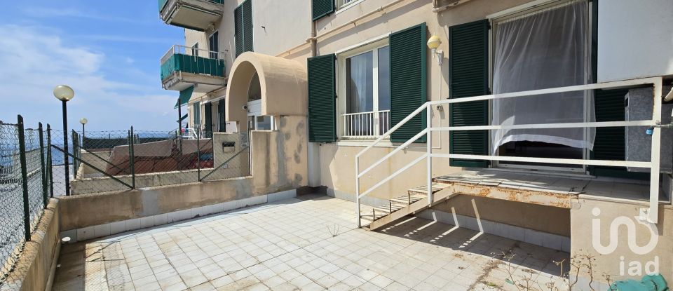 Apartment 0 rooms of 60 m² in Genova (16157)