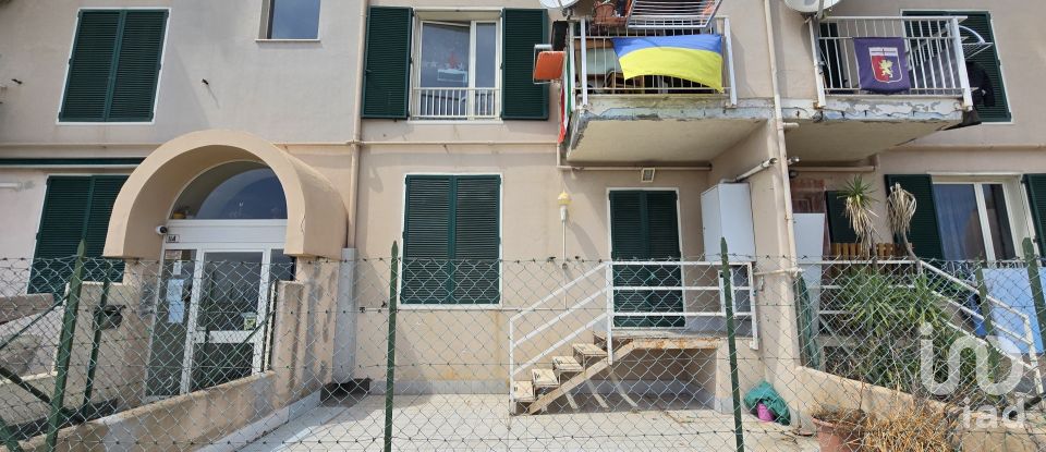 Apartment 0 rooms of 60 m² in Genova (16157)