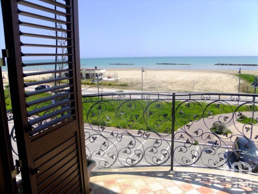 Apartment 8 rooms of 74 m² in Roseto degli Abruzzi (64026)