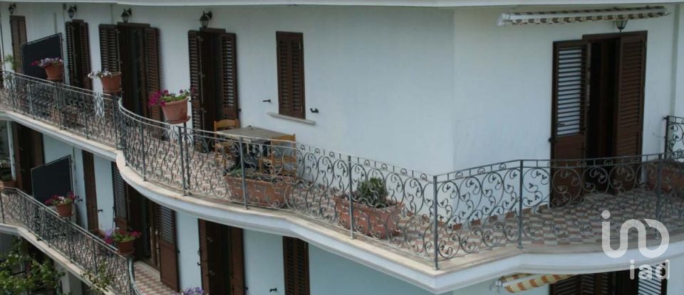 Apartment 8 rooms of 74 m² in Roseto degli Abruzzi (64026)