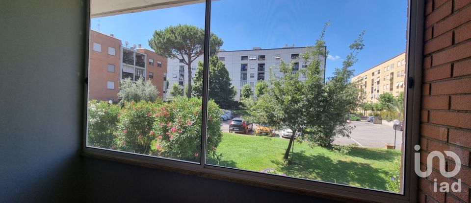 Apartment 7 rooms of 99 m² in Roma (00144)