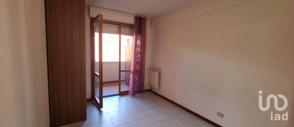 Appartamento 7 locali di 99 m² a Roma (00144)