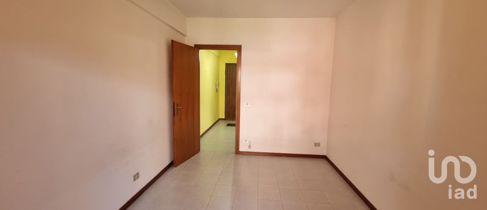 Appartamento 7 locali di 99 m² a Roma (00144)